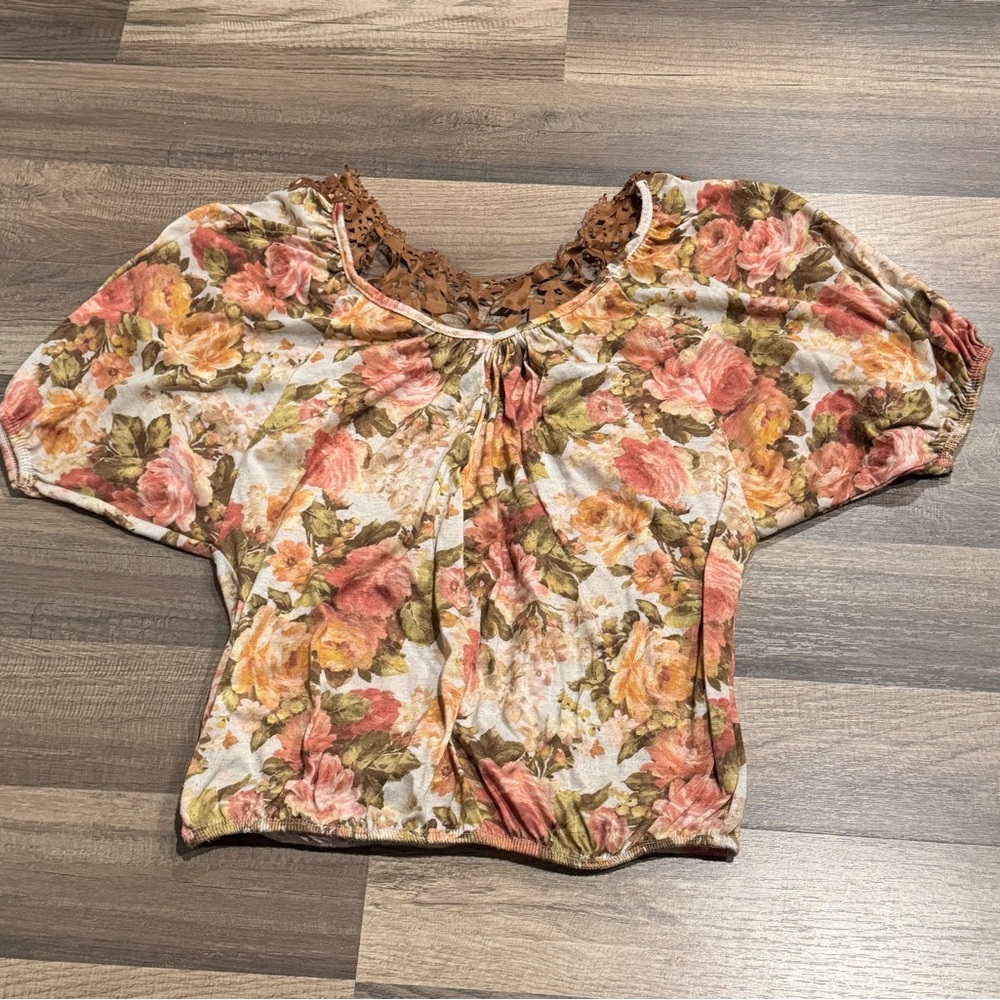 ⚠️Floral Blouse⚠️